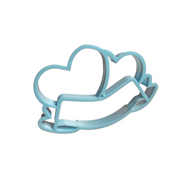 Вырубка пластиковая "Сердца с лентой" 10*8 см